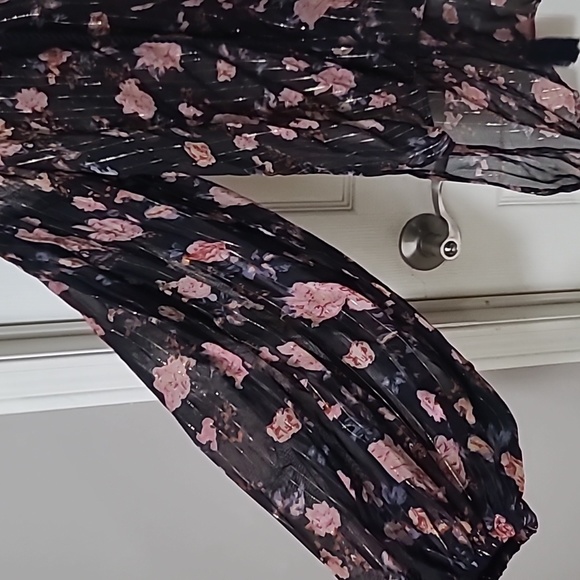 ZARA - Premium Collection - Picture 4 of 5